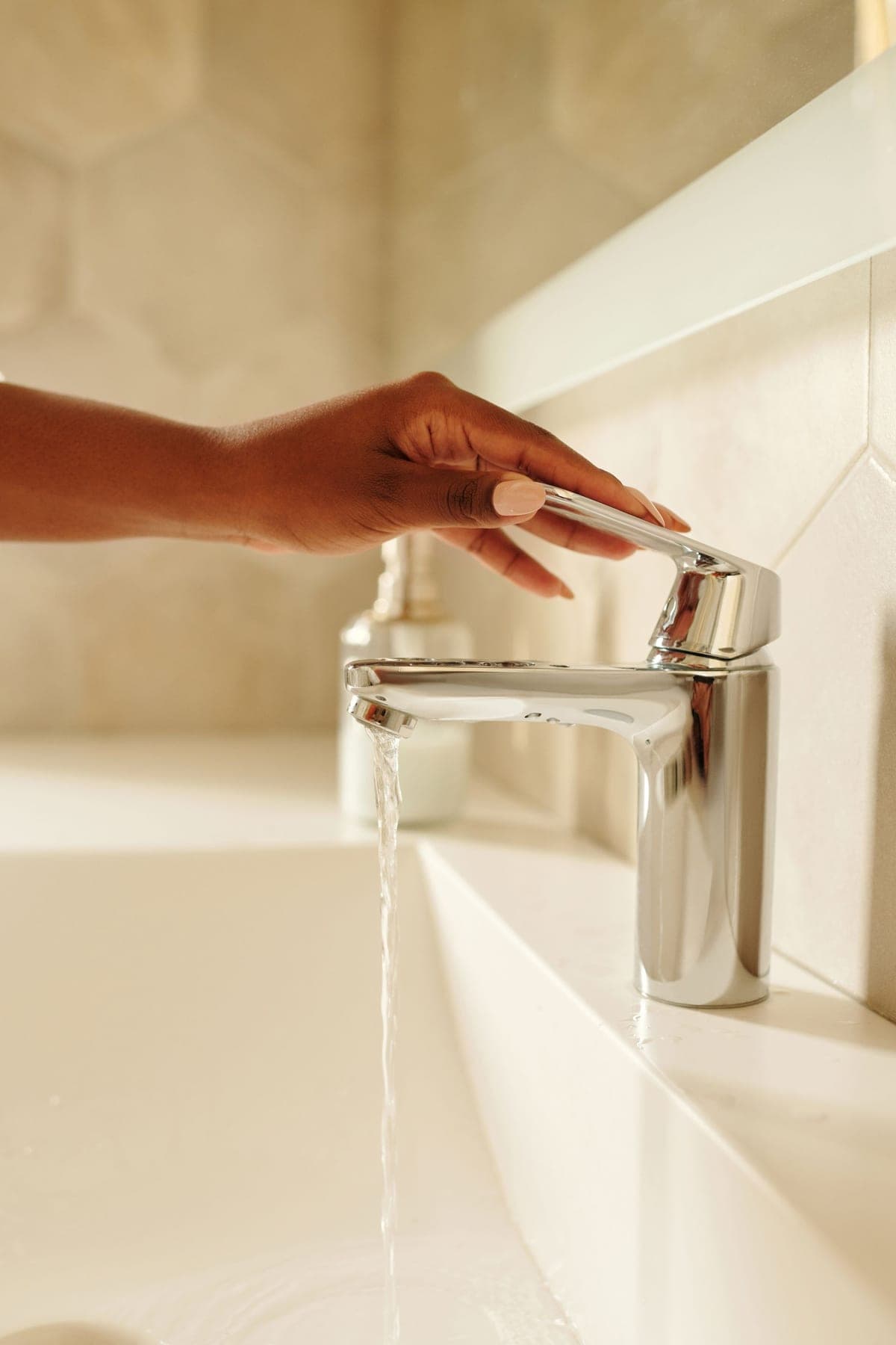 Einhebelmischer am Waschbecken